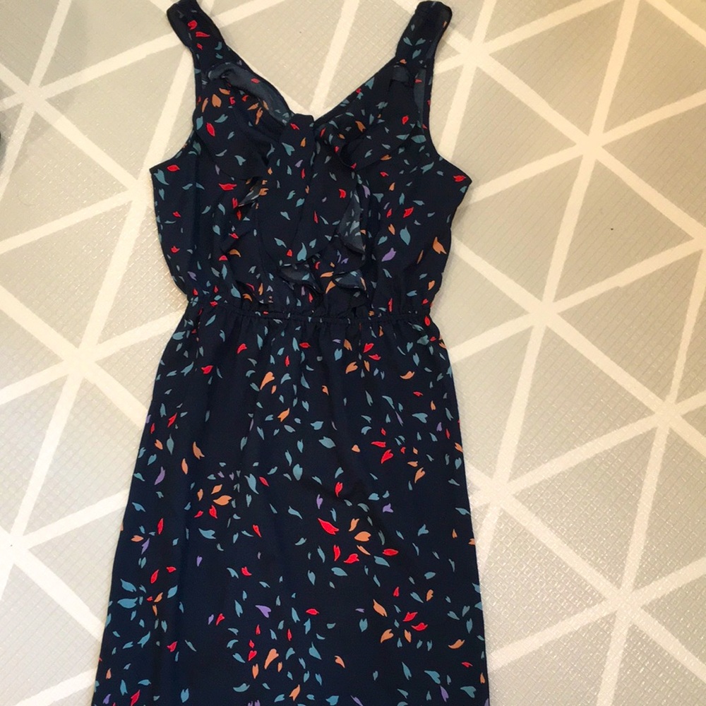 Mossimo XS sleeveless dress with elastic waist and ruffle. Great condition.
